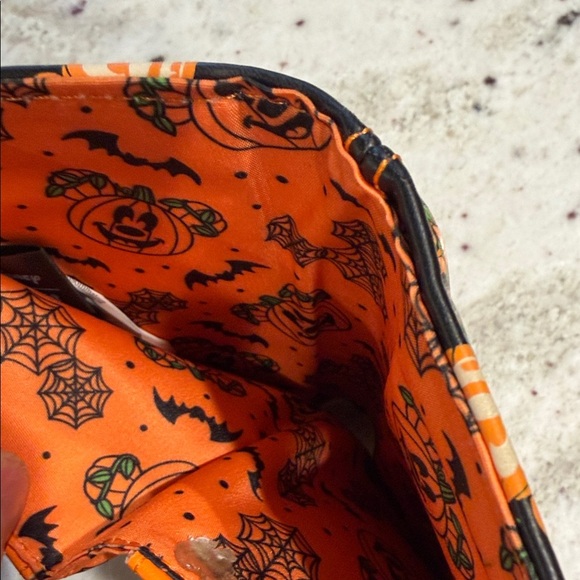 Disney Loungefly Mick- O Lantern Glow in the Dark Halloween Wallet - Picture 6 of 10